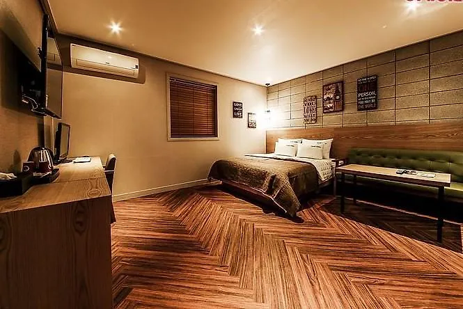Venice Motel Yonghodong Pusan