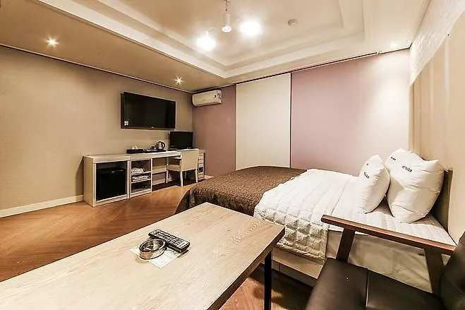 Venice Motel Yonghodong Pusan