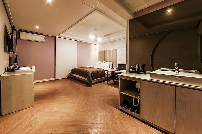 Venice Motel Yonghodong 부산광역시
