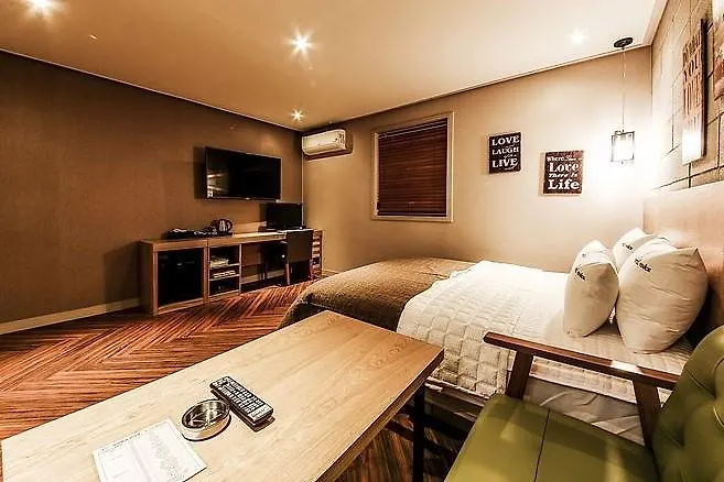 Venice Motel Yonghodong 부산광역시